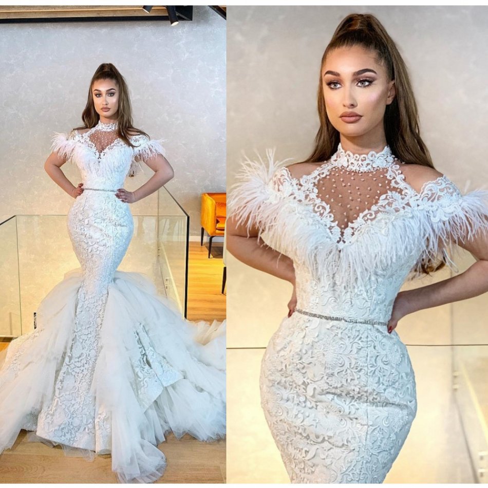 2020 Mermaid Wedding Dresses High Neck Appliqued Beaded Feather Sash Bridal Gown Ruffle Sweep Train Custom Made Vestidos De Novia, Dark red
2020 Mermaid Wedding Dresses High Neck Appliqued Beaded Feather Sash Bridal Gown Ruffle Sweep Train Custom Made Vestidos De Novia, Dark red
