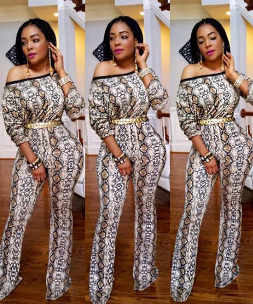 2019 African outfit hot style sexy slanted shoulder printed one-piece wide-leg pants
2019 African outfit hot style sexy slanted shoulder printed one-piece wide-leg pants