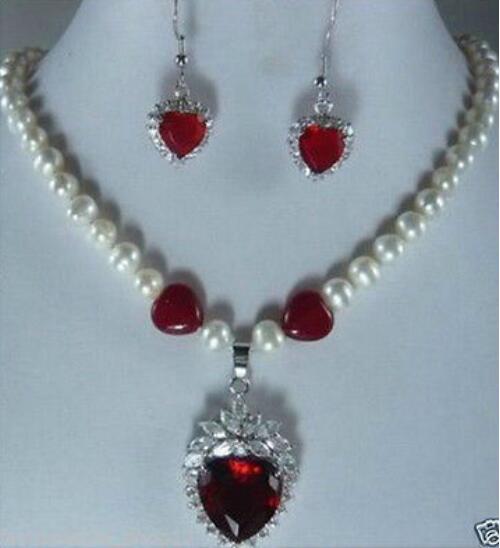 Prett Lovely Women's Wedding red heart crystal pendant pearl Necklace earrings women's jewelry Set>GP Bridal brincos, Slivery;golden
Prett Lovely Women's Wedding red heart crystal pendant pearl Necklace earrings women's jewelry Set>GP Bridal brincos, Slivery;golden