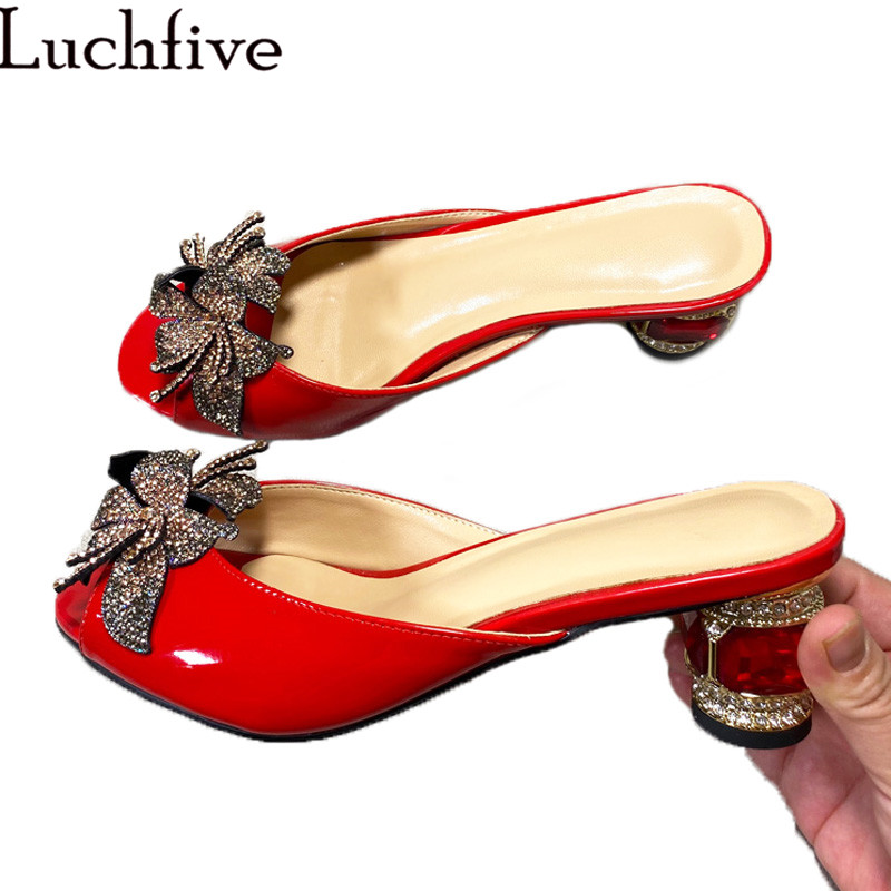 Gemstone Heels Summer Slippers for Women Crystal Flower Shiny Leather Shoes Woman Red Fish Mouth Summer Mules Ladies
Gemstone Heels Summer Slippers for Women Crystal Flower Shiny Leather Shoes Woman Red Fish Mouth Summer Mules Ladies