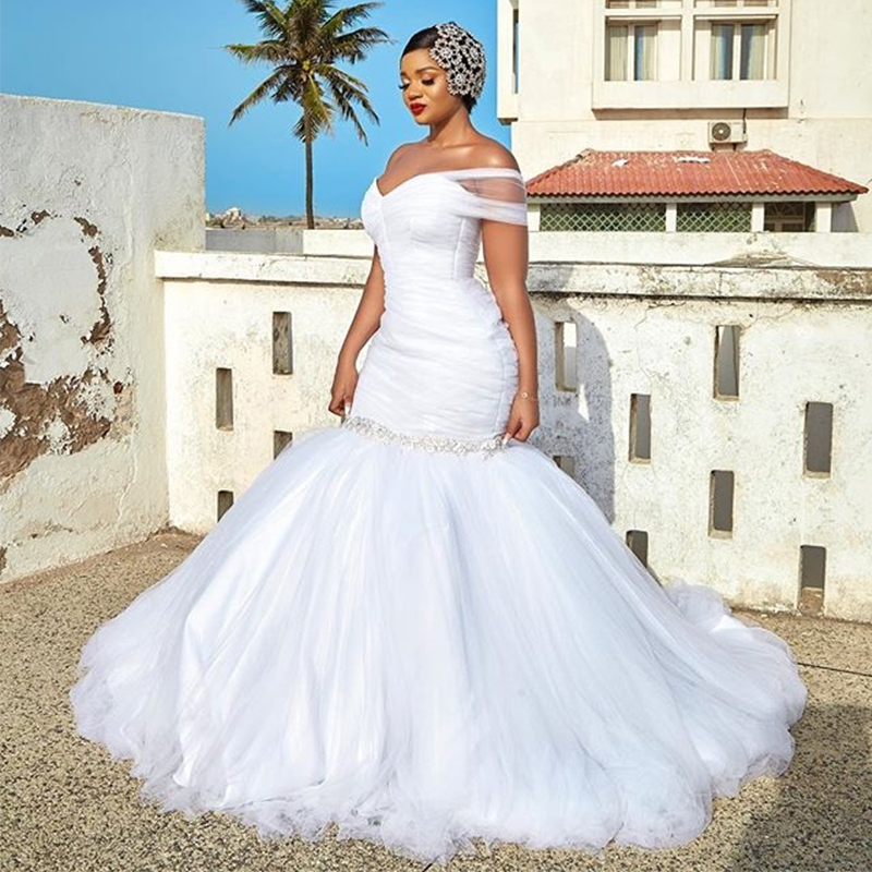 African Mermaid Wedding Dresses One Shoulder Long Bridal Wedding Gowns Pleats Sequins Beaded vestido de noiva sereia, White
African Mermaid Wedding Dresses One Shoulder Long Bridal Wedding Gowns Pleats Sequins Beaded vestido de noiva sereia, White