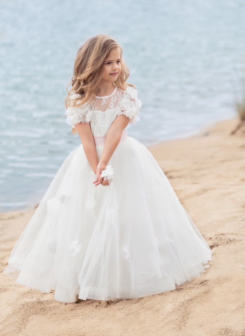 Beach White Flower Girls Dresses For Weddings Short Sleeves Lace Hand Made Flower Ruffles Satin Girls Pageant Dress First Communion Dress