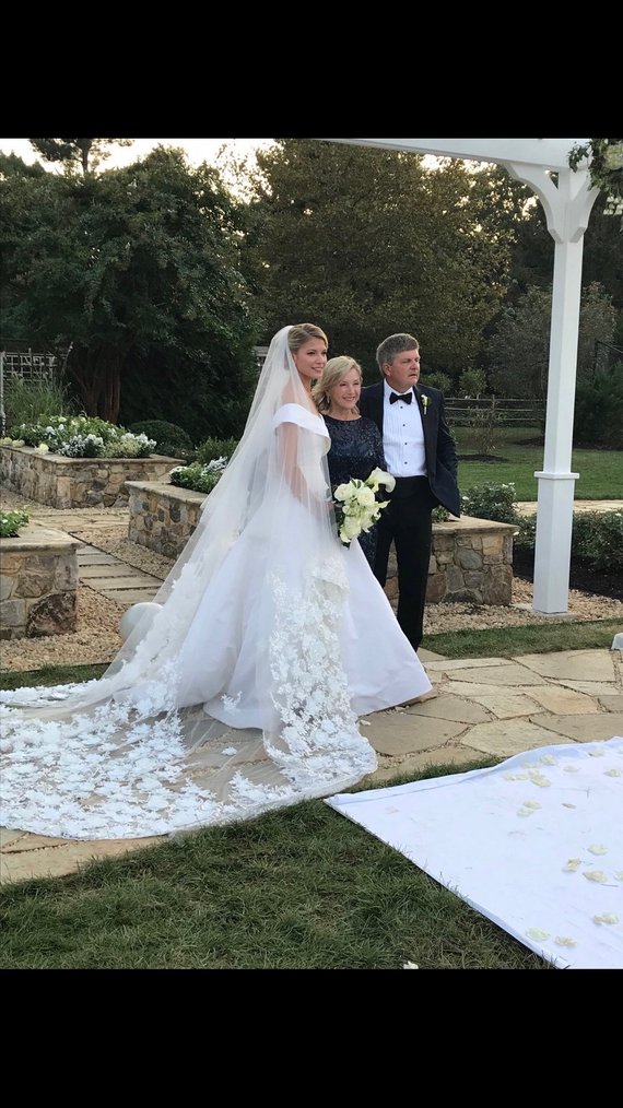 2019 Romantic 3D Floral Wedding Veils Two Layer Lace Cathedral Length Custom Luxury Bridal Veil With Comb Hot Selling