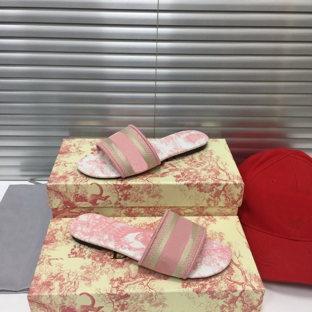 New Style Womens Flat Slipper Summer Beach Sandals Slide Ladies Embroidered Floral Slippers Flip Flops Shoes 35-42, Gold
New Style Womens Flat Slipper Summer Beach Sandals Slide Ladies Embroidered Floral Slippers Flip Flops Shoes 35-42, Gold