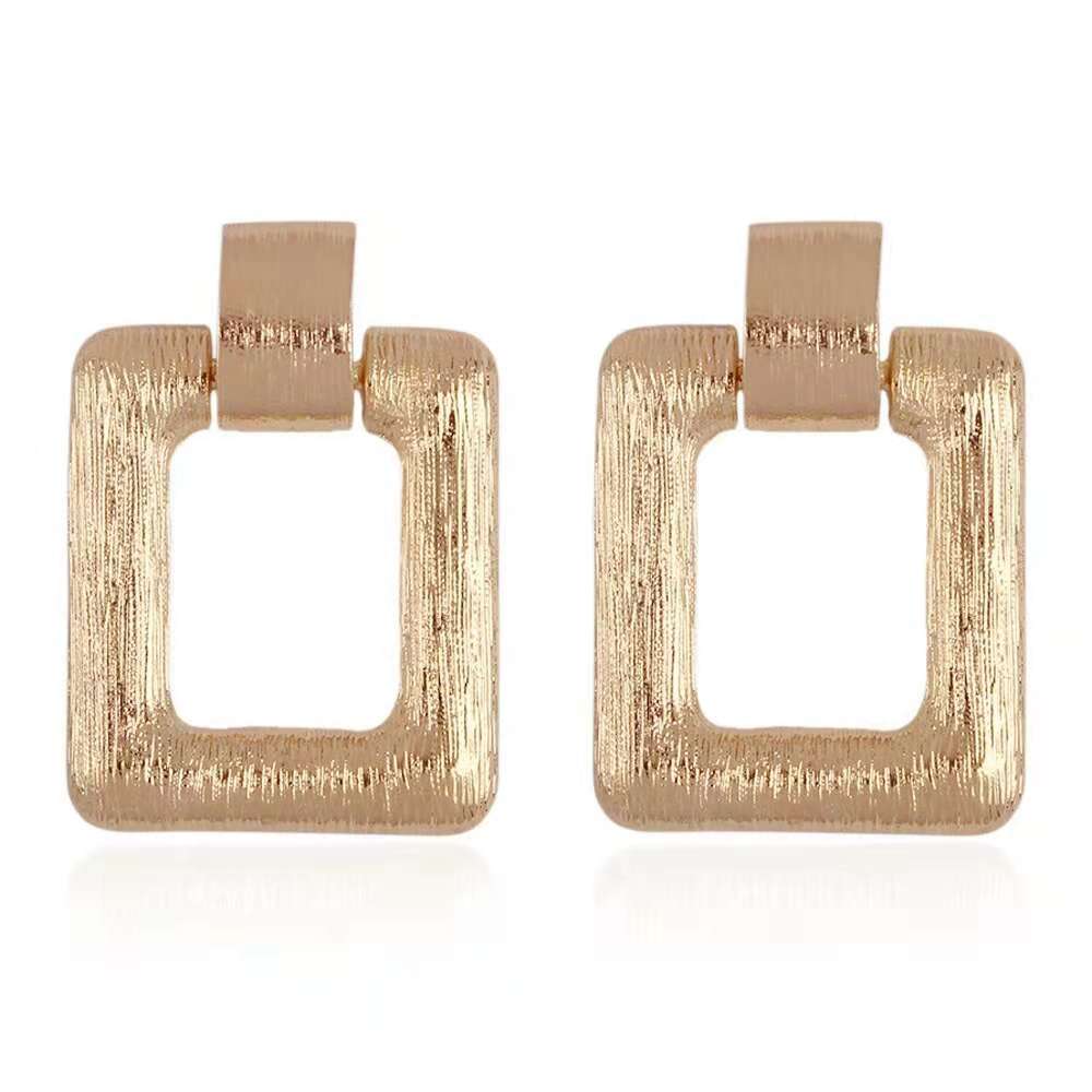 Wholesale-dangle earrings women girl Rectangle simple alloy chandelier earring web celebrity ear drop cold jewelry fashionable accessories
Wholesale-dangle earrings women girl Rectangle simple alloy chandelier earring web celebrity ear drop cold jewelry fashionable accessories