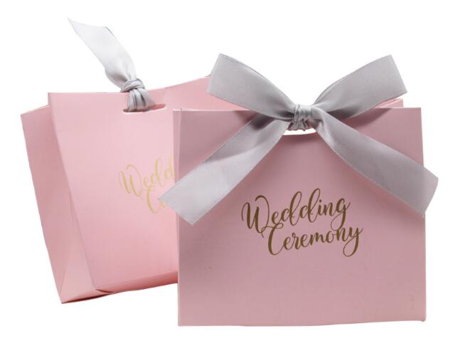 200pcs/lot Fast shipping High-end Ribbon gift bag Simple candy bag Wedding gift wedding candy Box paper
200pcs/lot Fast shipping High-end Ribbon gift bag Simple candy bag Wedding gift wedding candy Box paper