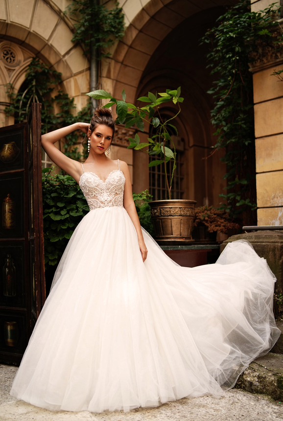 beach wedding dresses beads spaghetti lace appliques bridal gowns criss cross backless wedding dress robes de marie