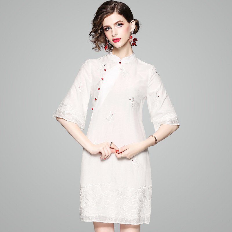 Suit-dress In National Customs Silk Floss Embroidery In Sleeve Easy A Word Dress 80633
Suit-dress In National Customs Silk Floss Embroidery In Sleeve Easy A Word Dress 80633