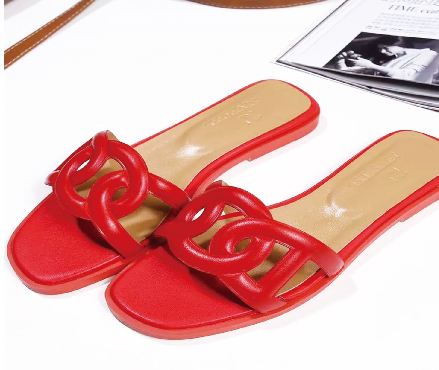 letter leather hBig Designer Women Sandals with Correct Flower Box Dust Bag Shoes snake print Slide Summer Wide Flat Sandals Slipper, White
letter leather hBig Designer Women Sandals with Correct Flower Box Dust Bag Shoes snake print Slide Summer Wide Flat Sandals Slipper, White