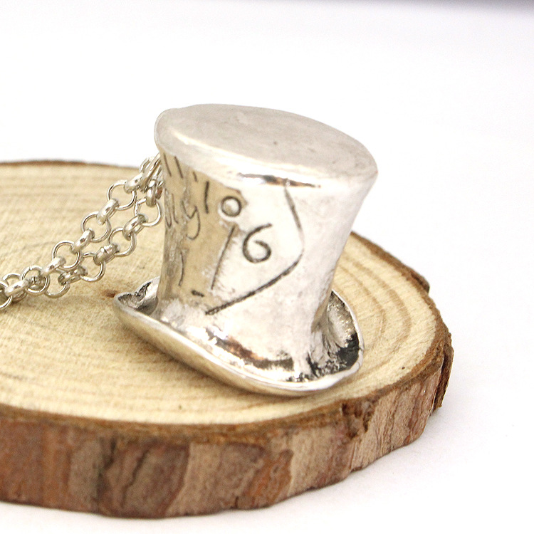 Fashion-Adventures In Wonderland Necklace Alloy Lettering Hat Topper Charm Pendants Movie Jewelry Unisex Statement DHL Christmas Gift