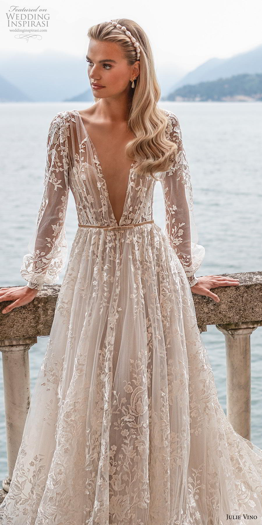 Stunning Lace Long Sleeves Wedding Dresses Deep V Neck Backless Bridal Gowns A Line Sweep Train Tulle robe de mariée