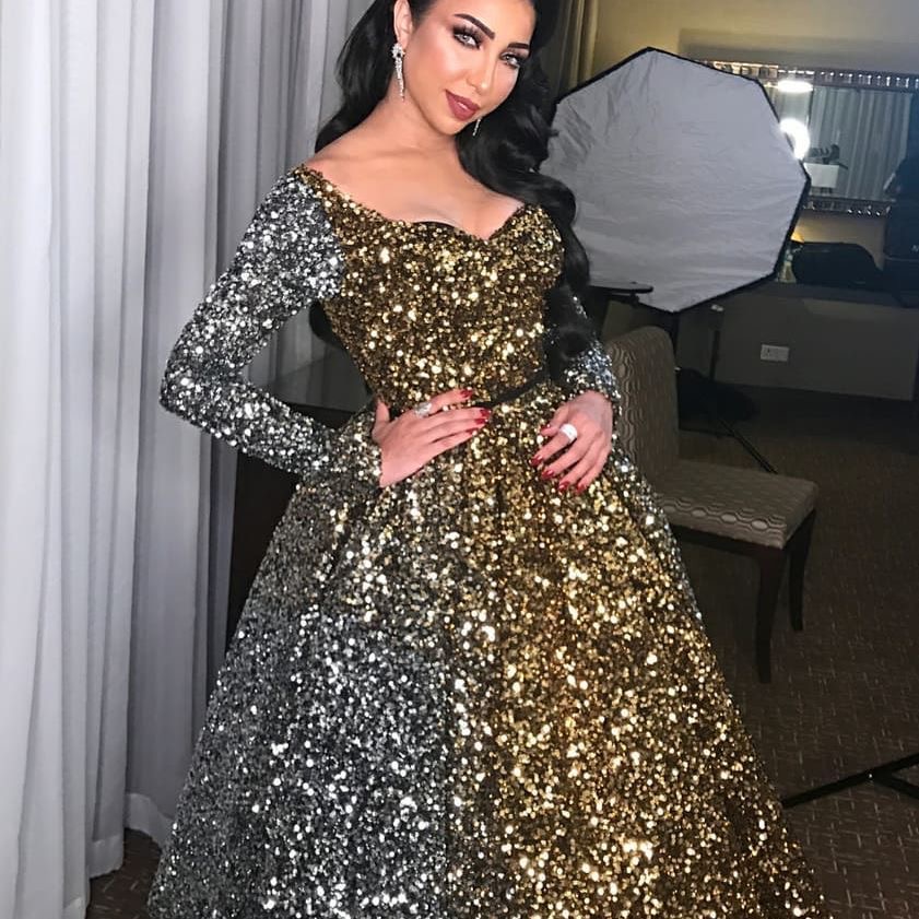 2020 Sparkly Tea Length Prom Dresses A Line Ruffles V Neck Sequins Luxury Evening Dress Long Sleeve Arabic Formal Gowns Party Wear