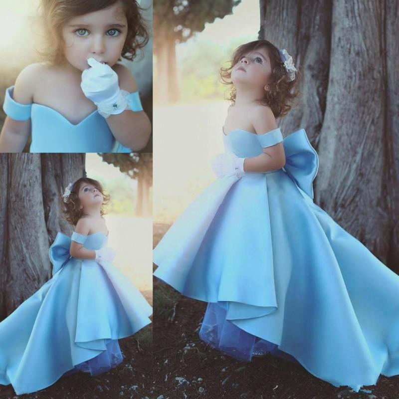 2020 Cute Off Shoulder Blue Girls Pageant Dresses Children Big Bow Satin High Low Flower Girl Dresses Kids Birthday Party Wear
2020 Cute Off Shoulder Blue Girls Pageant Dresses Children Big Bow Satin High Low Flower Girl Dresses Kids Birthday Party Wear