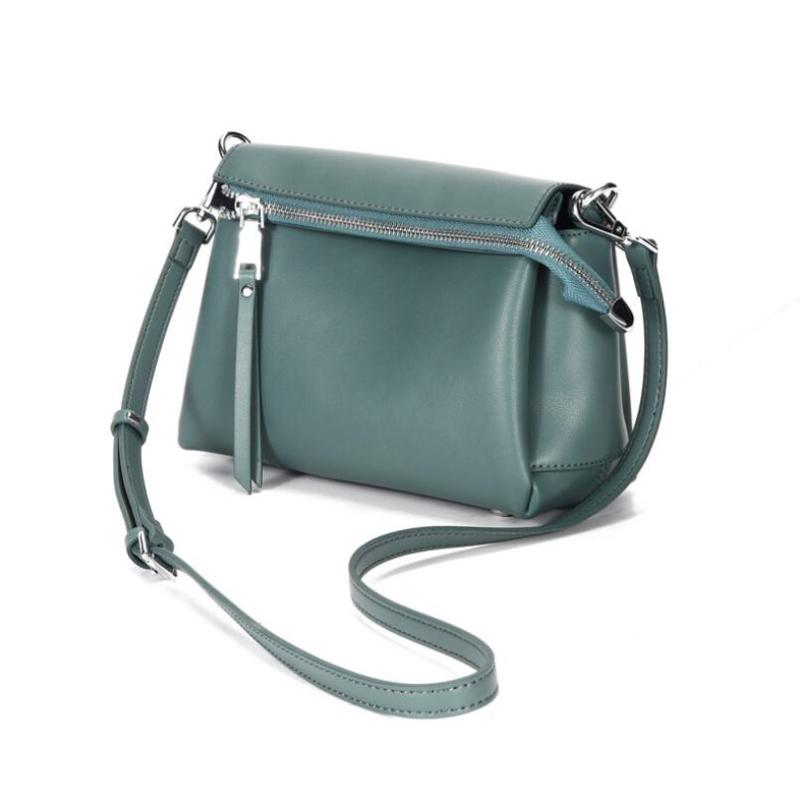2020 New Brand Women Genuine Leather Shoulder Messenger Bag Luxury Handbags Female Fashion Designer Crossbody Bag Purse Totes, Black
2020 New Brand Women Genuine Leather Shoulder Messenger Bag Luxury Handbags Female Fashion Designer Crossbody Bag Purse Totes, Black