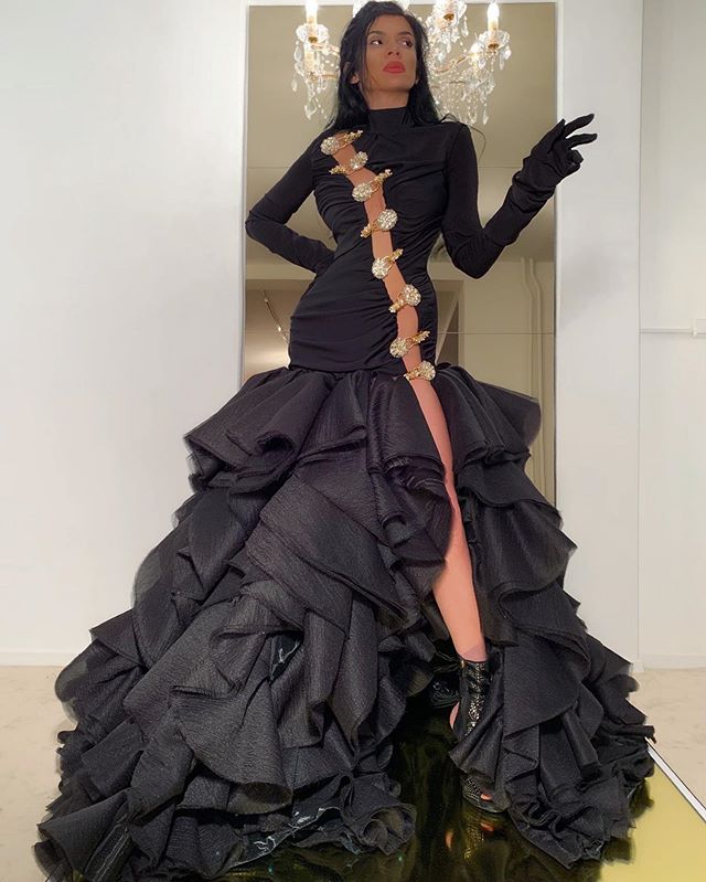 2020 Black Zuhair Murad Evening Dresses High Neck Crystal Ruffles Tiered Skirts Long Sleeve Prom Dress Party Wear Formal Occcasion Gowns
