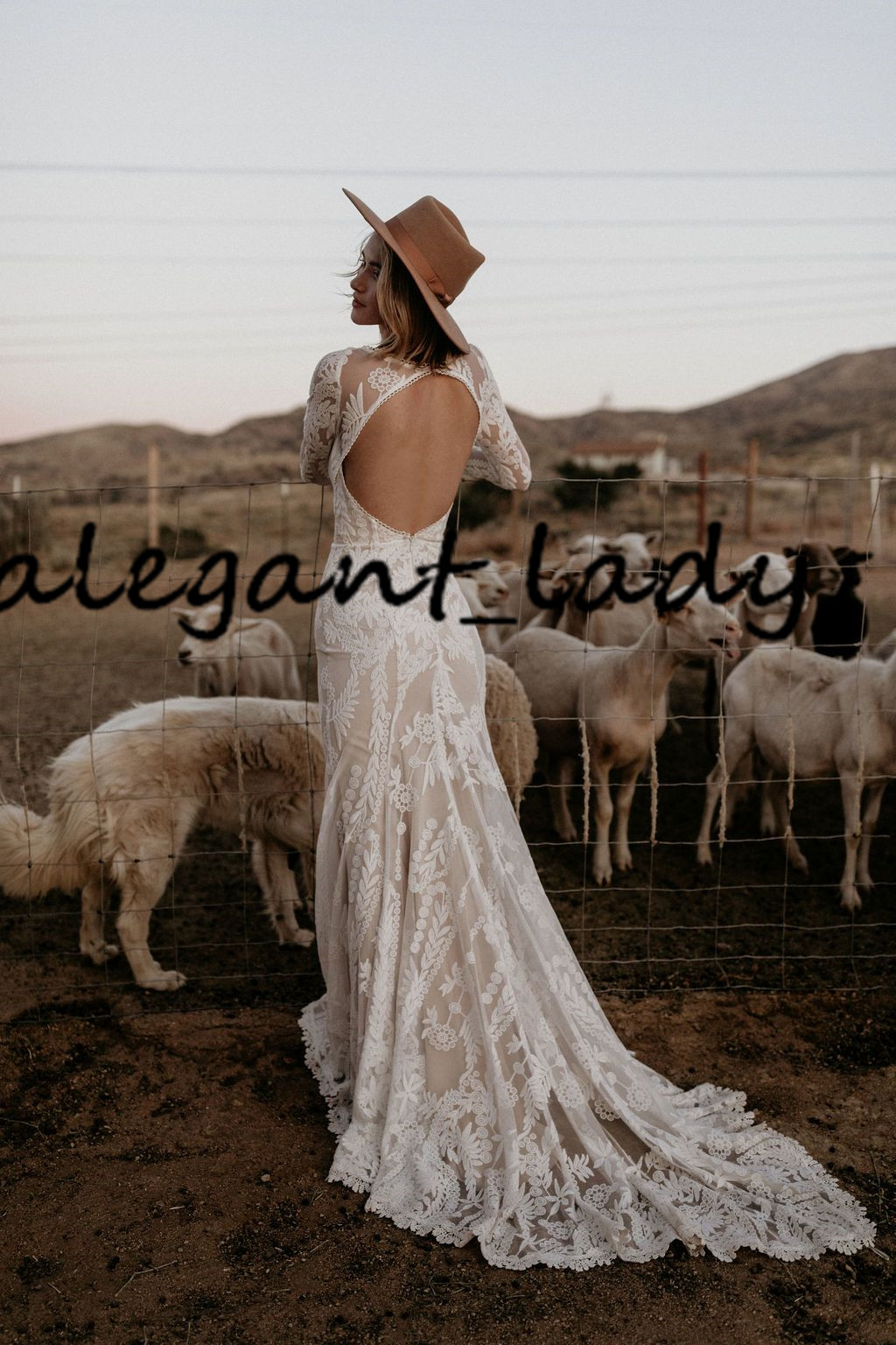 Bohemian Willow Lace Wedding Dresses 2020 Fashion Applique Backless Jewel Neck Country Boho Bride Wedding Gown with Long Sleeve