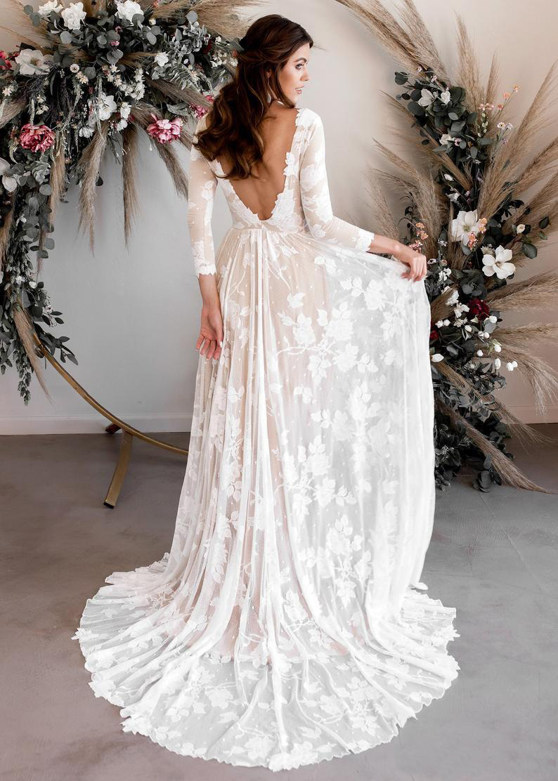 Vintage Bohemian Wedding Dresses with Nude Lining Long Sleeves Open Back Full Lace Boho Beach Garden Bridal Gowns