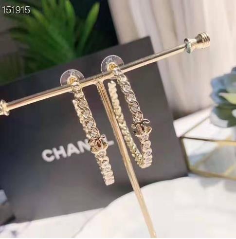 White valentine's day earrings hot style white valentine's day earrings are made of sterling silver and brass, Golden;silver
White valentine's day earrings hot style white valentine's day earrings are made of sterling silver and brass, Golden;silver