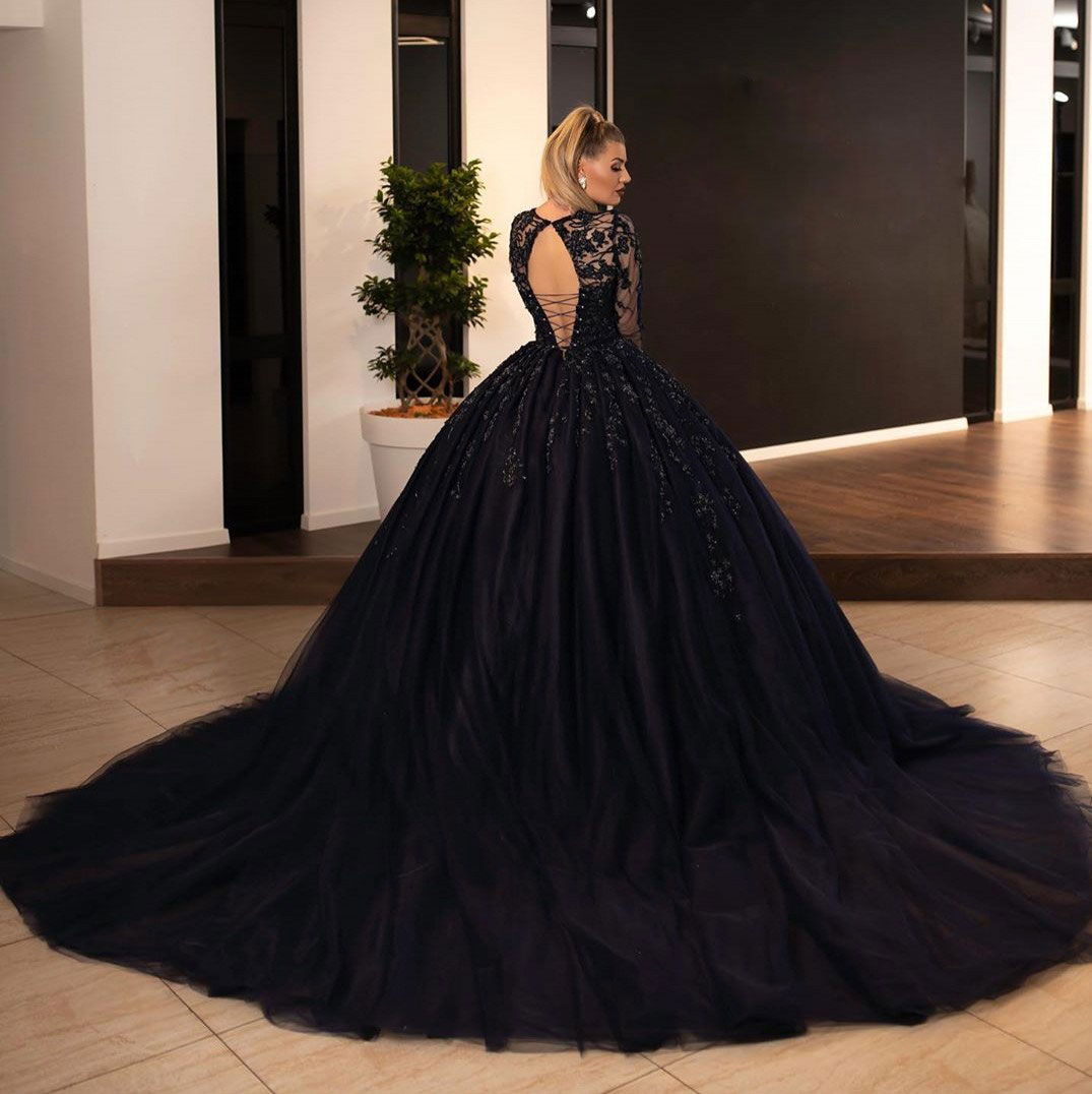Gorgeous Black Lace Ball Gown Wedding Dresses Sheer Plunging Neck Beaded Bridal Gowns With Long Sleeves Plus Size Tulle Vestidos De Novia