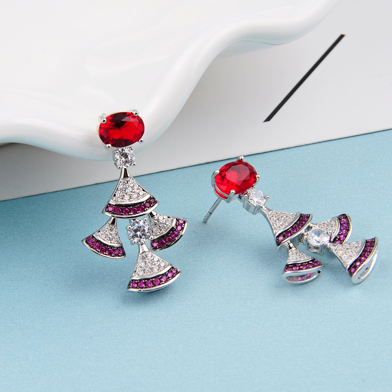 Fashion- New Fashion 925 Silver Earrings For Women Bling Cubic Zirconia Fan-Shape Stud Earrings Brand Jewelry Free Shipping
Fashion- New Fashion 925 Silver Earrings For Women Bling Cubic Zirconia Fan-Shape Stud Earrings Brand Jewelry Free Shipping