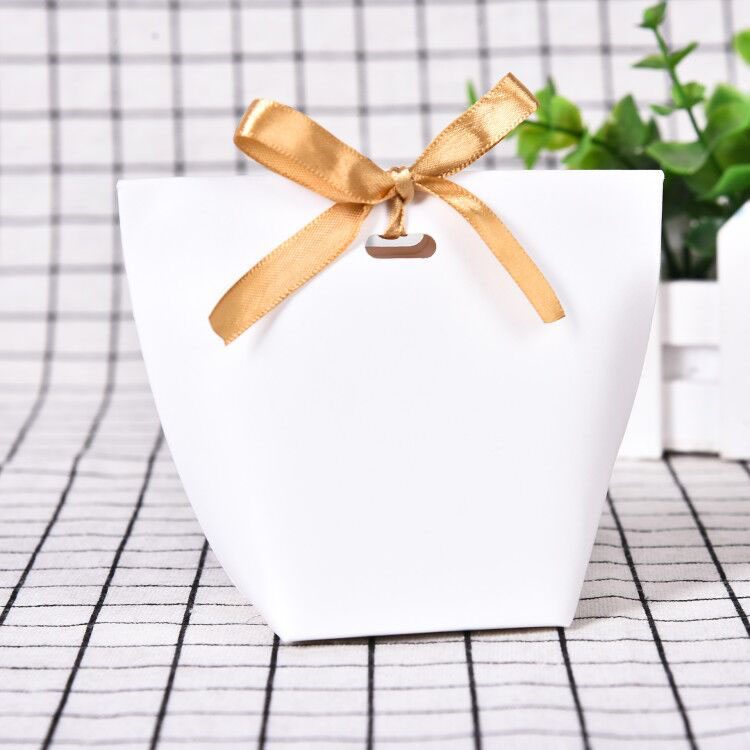 50Pcs Blank Kraft Paper Bag Candy Bag Wedding Favors Gift Box Package Birthday Party Decoration Bags with Ribbon
50Pcs Blank Kraft Paper Bag Candy Bag Wedding Favors Gift Box Package Birthday Party Decoration Bags with Ribbon