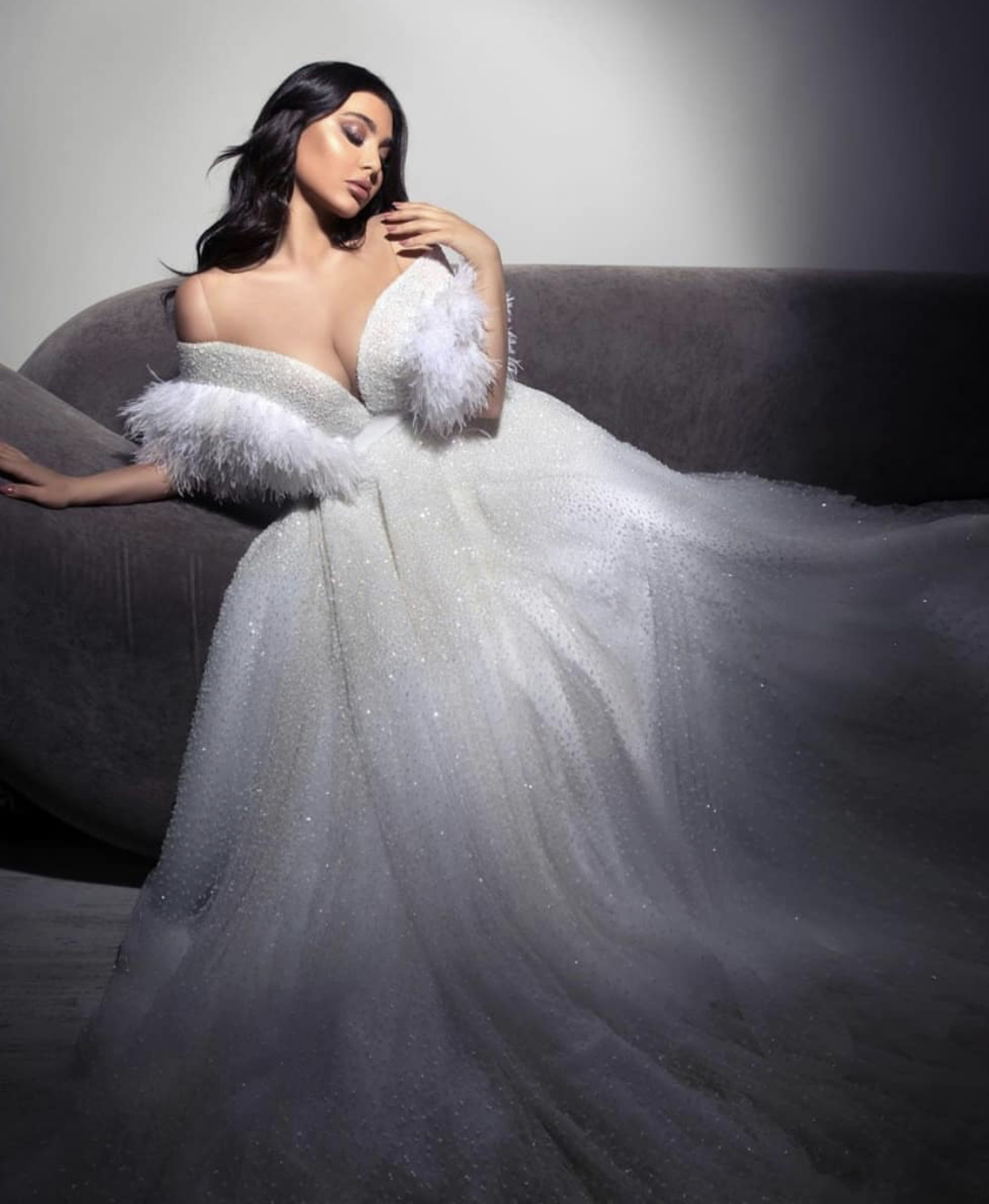 2020 Arabic Sparkly Evening Dresses Off The Shoulder Beads Tulle Feather A Line Prom Dress Plus Size Backless Formal Occasion Gowns