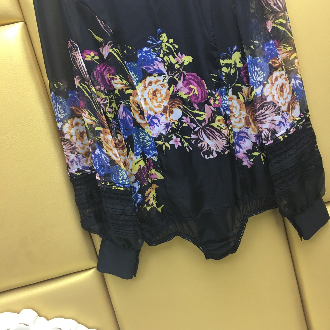 Fashion-Black/White Stand Long Sleeves Women's Blouses Vintage Court Print Ruffles Silk Shirts Women DH336