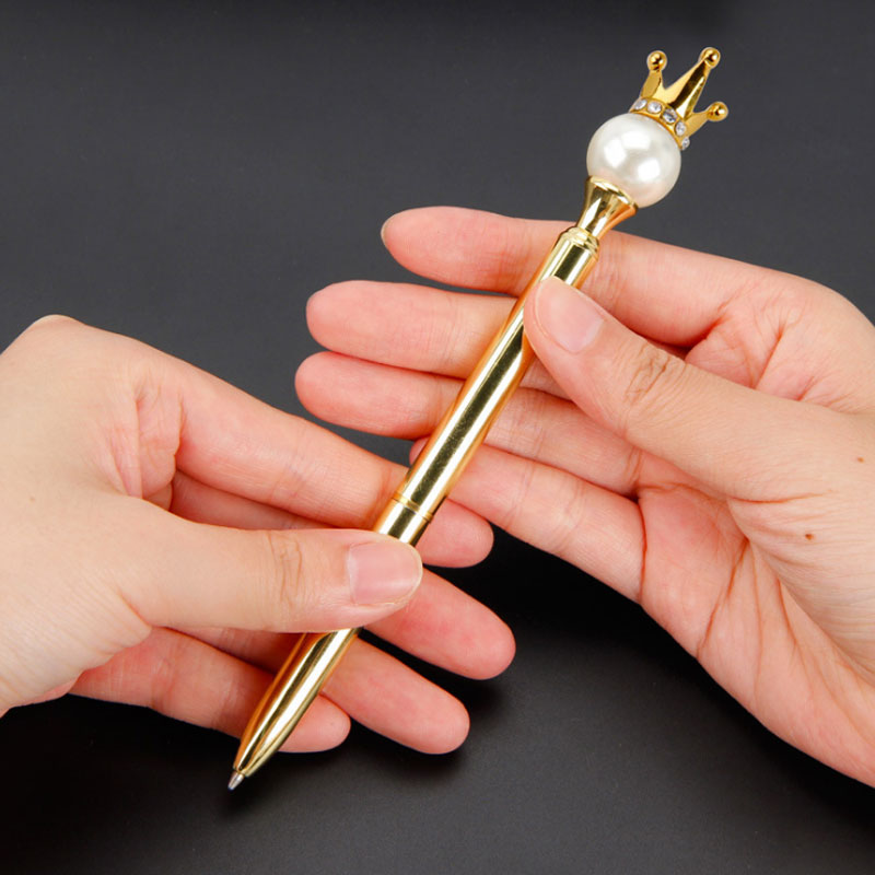 New Creative Big Pearl Crown Crystal Metal Ballpoint Pen Student Stationery Office School Business Writing Supplies Free Shipping, As picture
New Creative Big Pearl Crown Crystal Metal Ballpoint Pen Student Stationery Office School Business Writing Supplies Free Shipping, As picture