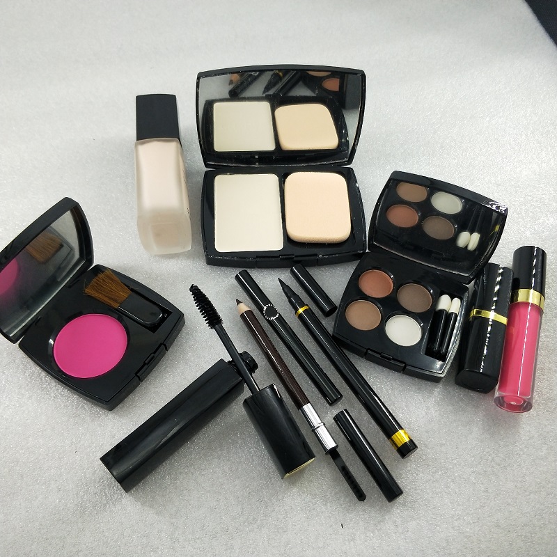 Christmas set gift Top quality cosmetics, beginner makeup nine piece, lipstick foundation make-up, waterproof and durable, fast deliver
Christmas set gift Top quality cosmetics, beginner makeup nine piece, lipstick foundation make-up, waterproof and durable, fast deliver