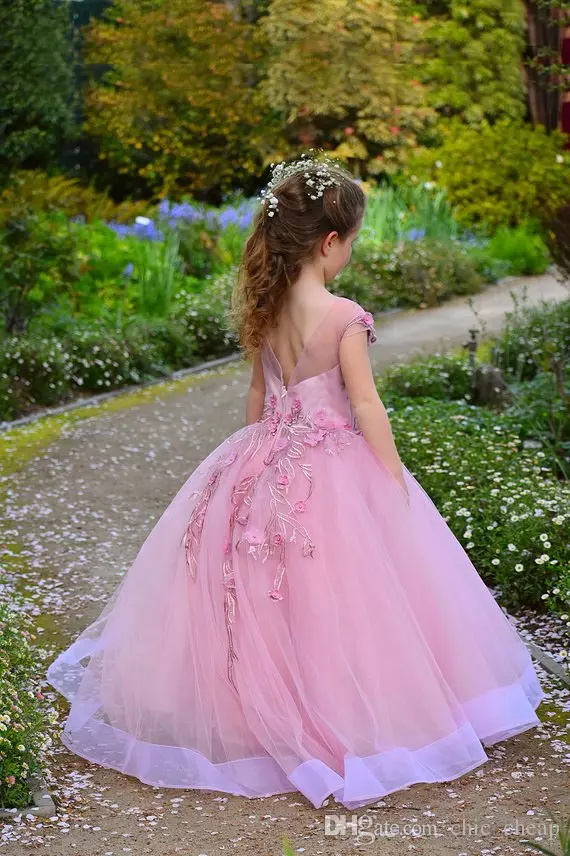 Pink Flower Girl Dresses Jewel Neck A Line 3D Floral Appliques Sweep Train Short Sleeves Girls Pageant Dresses Cheap Kids Formal Gowns