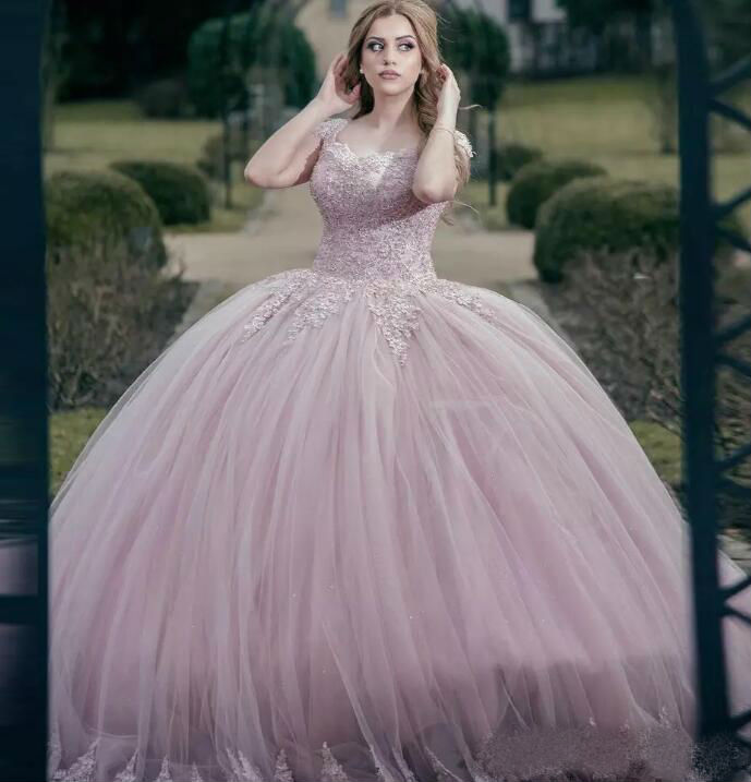 Gorgeous Pink Quinceanera Dresses Cap Sleeves Lace Appliqued Ball Gown Sweet 16 Dresses Formal Prom Evening Gowns Custom Made
