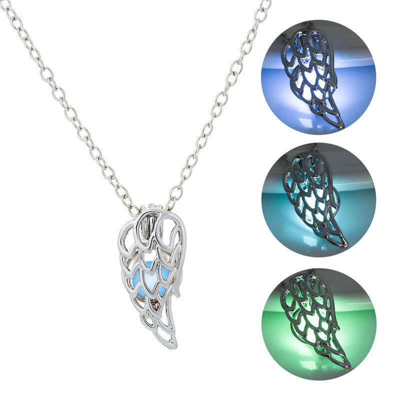 Personality Hollow Out Diy Wing Pendeloque Cut Popular Wind Three-colour Noctilucent Necklace Clavicle Chain Woman
Personality Hollow Out Diy Wing Pendeloque Cut Popular Wind Three-colour Noctilucent Necklace Clavicle Chain Woman