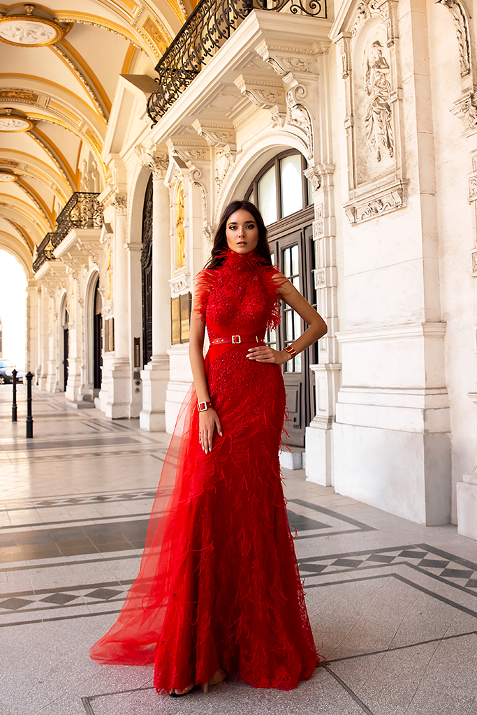 Luxury Red 2019 Mermaid Evening Dresses High Neck Feather Beads Backless Prom Gowns Plus Size Formal Party Dress robes de soirée
