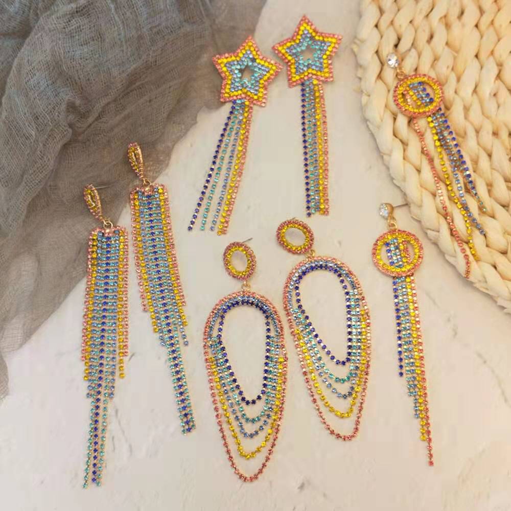 Wholesall diamonds fringe dangle earrings for women designer new bling diamond tassel heart star dangling earrings iced out jewelry 13 kinds
Wholesall diamonds fringe dangle earrings for women designer new bling diamond tassel heart star dangling earrings iced out jewelry 13 kinds
