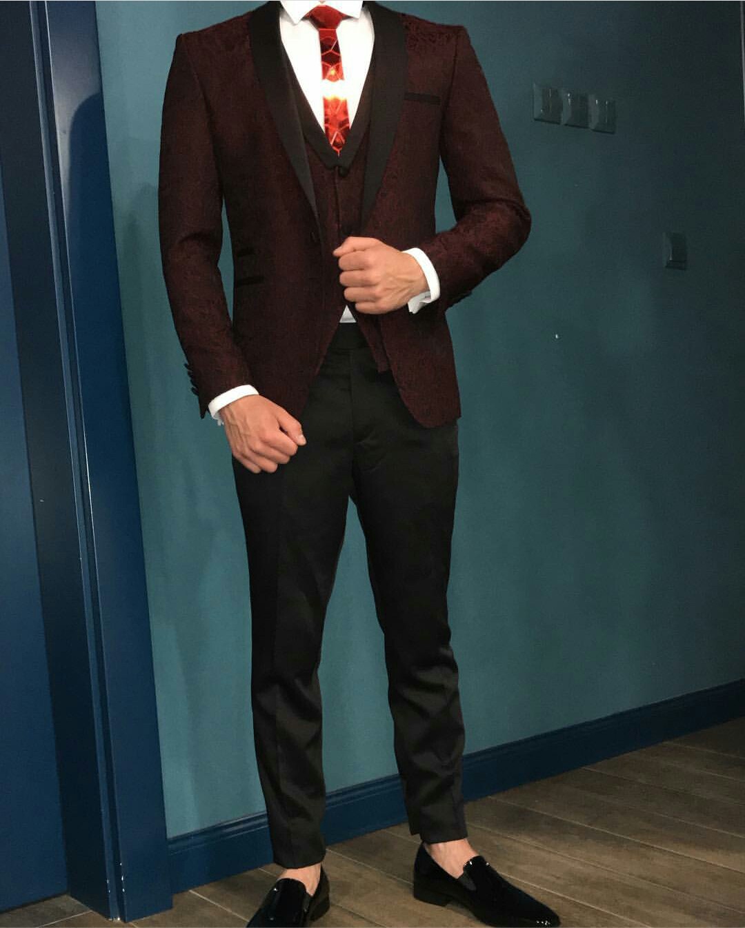 Fashion Mens Suits Black Shawl Lapel Suit Party Groom Wedding Groom Tuxedos Blazer Mens Suits With Floral Prom Dress