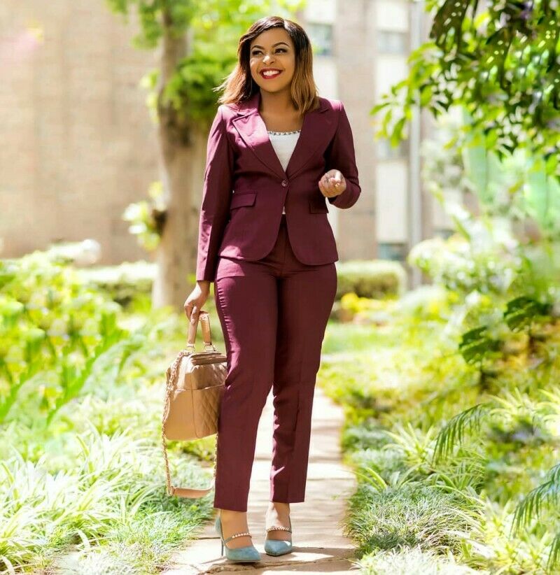Burgundy Women's Pant Suits 2 Pieces Slim Fit Two Button Ladies Office Evening Work Wear Tuxedos (Jacket+Pants)
Burgundy Women's Pant Suits 2 Pieces Slim Fit Two Button Ladies Office Evening Work Wear Tuxedos (Jacket+Pants)