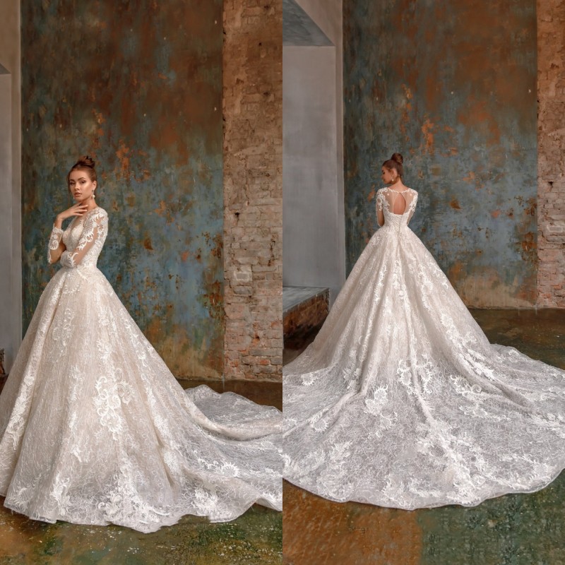 2020 Ball Gown Wedding Dress Jewel Neck Long Sleeves Hollow Back Applique Wedding Dress Sweep Train Bride Gowns, Water melon
2020 Ball Gown Wedding Dress Jewel Neck Long Sleeves Hollow Back Applique Wedding Dress Sweep Train Bride Gowns, Water melon