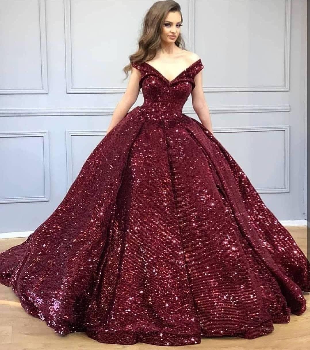 Sparkly Burgundy Sequined Off Shoulder Quinceanera Prom Dresses V Neck Sequins Ball Gown Evening Party Gowns, Ivory
Sparkly Burgundy Sequined Off Shoulder Quinceanera Prom Dresses V Neck Sequins Ball Gown Evening Party Gowns, Ivory