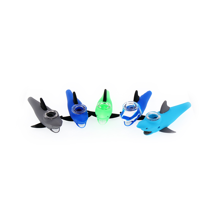 Glass Pipes Oil Burner Pipe Smoking Accessories Shark Shape Five Colors Silicone Smoking Pipe 5.5 Inch
Glass Pipes Oil Burner Pipe Smoking Accessories Shark Shape Five Colors Silicone Smoking Pipe 5.5 Inch