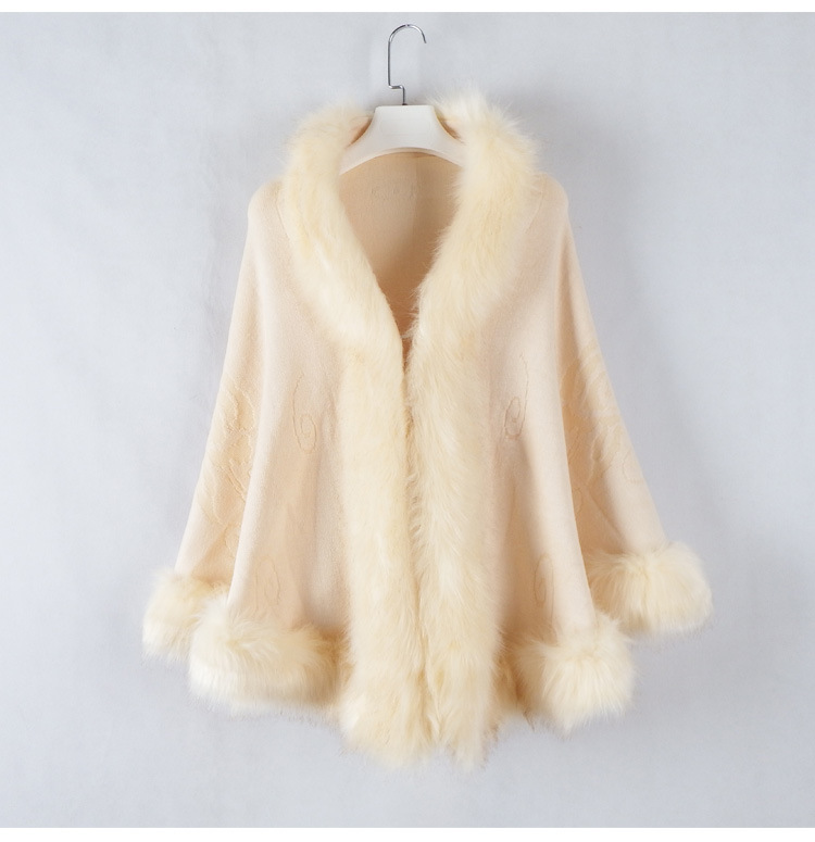 2020 Bridal Cape Satin Medium-length-cape with Fur Trim Wedding Cloak Handmade Cape Dress Fur Shawl Wedding Jackets Wrap