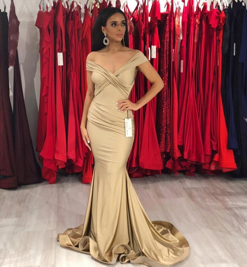 Off Shoulder Mermaid Evening Dresses 2020 Cap Sleeves Sweep Train Satin Plus Size Formal Prom Party Gowns