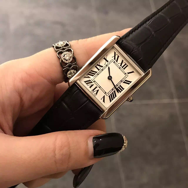2020 Hot Sale women watch New Fashion Women Dress Watches Casual Rectangule Leather Strap Relogio Feminino Lady Quartz Wristwatch, Sapphire
2020 Hot Sale women watch New Fashion Women Dress Watches Casual Rectangule Leather Strap Relogio Feminino Lady Quartz Wristwatch, Sapphire