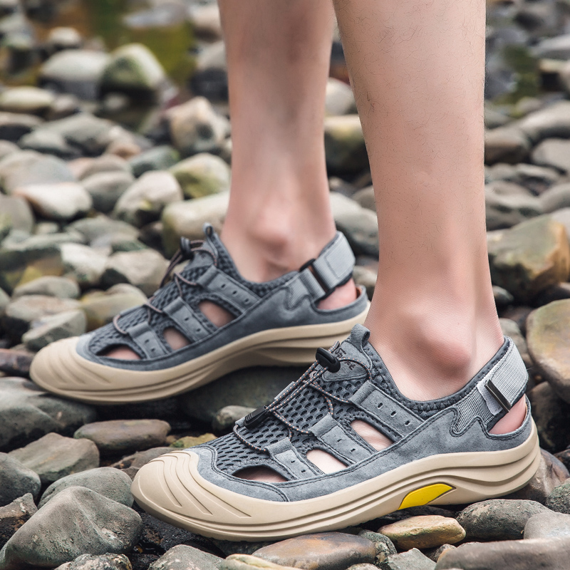 2020 summer sandals men's leather soft bottom beach shoes breathable non-slip sports baotou sandals outdoor wear-resistant men's, Khaki
2020 summer sandals men's leather soft bottom beach shoes breathable non-slip sports baotou sandals outdoor wear-resistant men's, Khaki