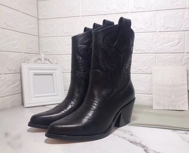 Women Western Cowboy Ankle Boots Fashion Winter shoes polished leather embroidery Booties good quality, Black
Women Western Cowboy Ankle Boots Fashion Winter shoes polished leather embroidery Booties good quality, Black