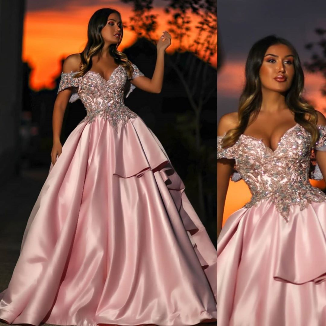 Pink Lace Beaded Quinceanera Prom Dresses Sweetheart Ball Gown Satin Sexy Evening Party Sweet 16 Dress ZJ161