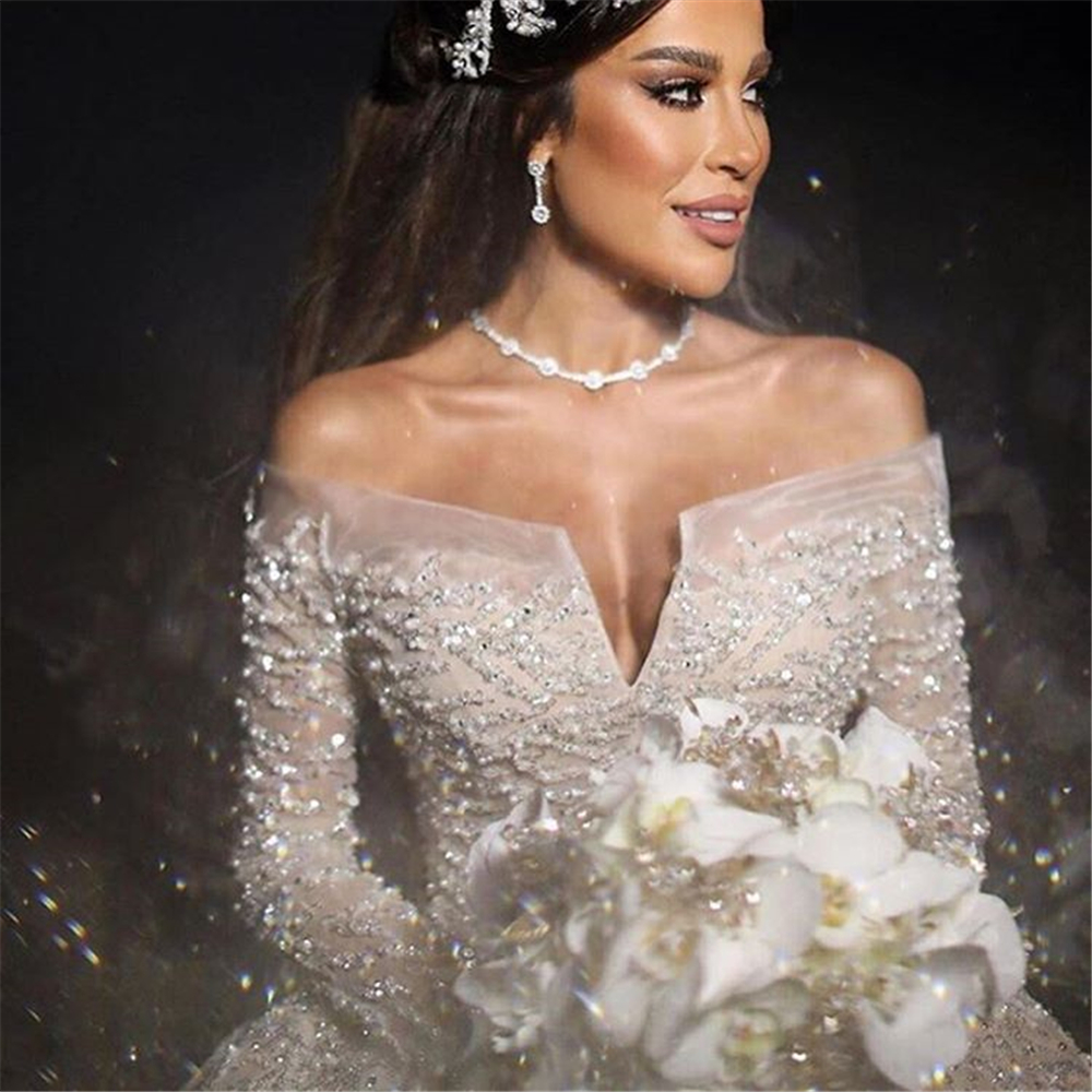 Luxury dubai Princess Ball Gown Sequins Wedding Dresses Arabic long sleeves Off Shoulder Bridal Gown Long train Wedding Gowns cheapest, White
Luxury dubai Princess Ball Gown Sequins Wedding Dresses Arabic long sleeves Off Shoulder Bridal Gown Long train Wedding Gowns cheapest, White