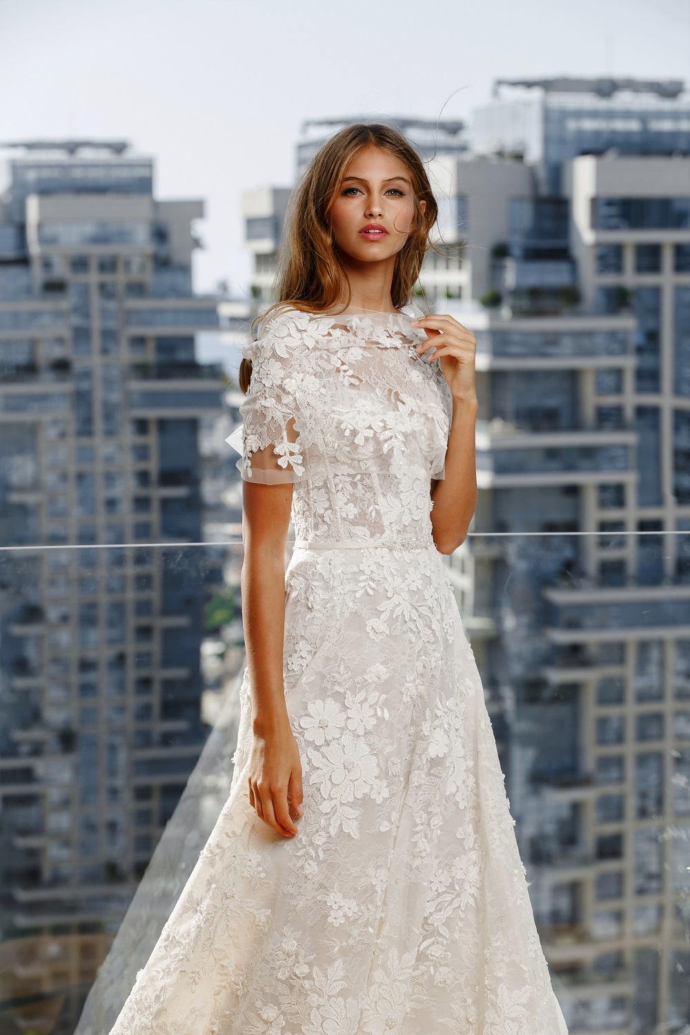 beach new fashion wedding dresses jewel neck 3d lace appliques bridal gowns short sleeve plus size vestido de noiva wedding dress