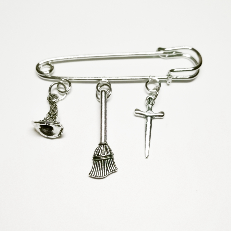 new fashion broom sword witch hat pagan mini cute brooch jewelry gift fashion alloy charm brooch unisex
new fashion broom sword witch hat pagan mini cute brooch jewelry gift fashion alloy charm brooch unisex