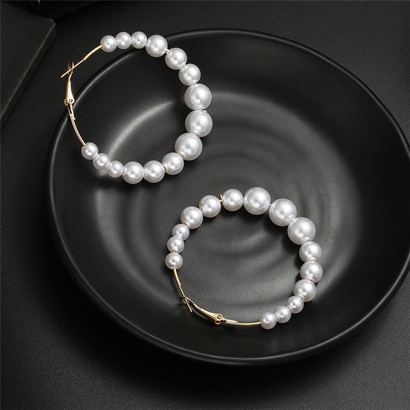Hoop & Huggie European American Cold Wind Fairy Temperament Personality Joker Pearl Exaggerated Ring Earrings
Hoop & Huggie European American Cold Wind Fairy Temperament Personality Joker Pearl Exaggerated Ring Earrings