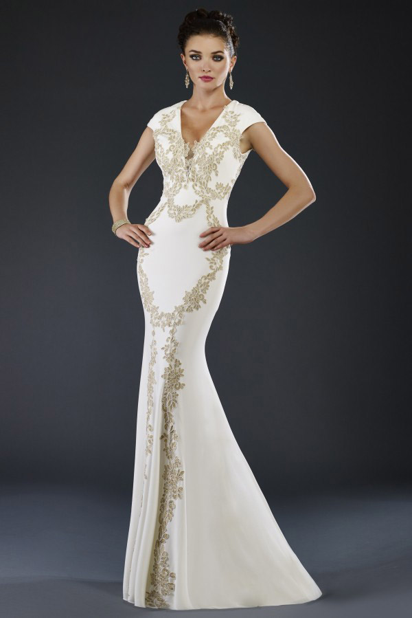 Elegant Janique Mermaid Mother of The Bride Dresses V Neck Sleeveless Hollow Lace Applique Wedding Guest Dress Sweep Train Evening Gowns